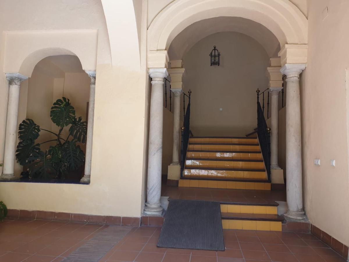 Santa Ana - Palacio Del Infantado Sevilla Eksteriør billede